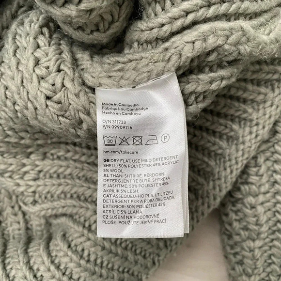 H&M - Chunky Knit Turtleneck Cropped Green Sweater - Picture 7 of 7